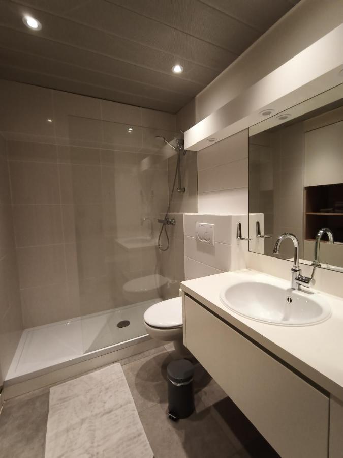 Studio Hyeres Port Luaran gambar