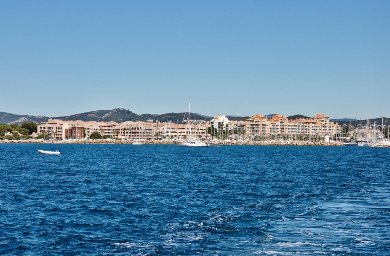 Studio Hyeres Port Luaran gambar